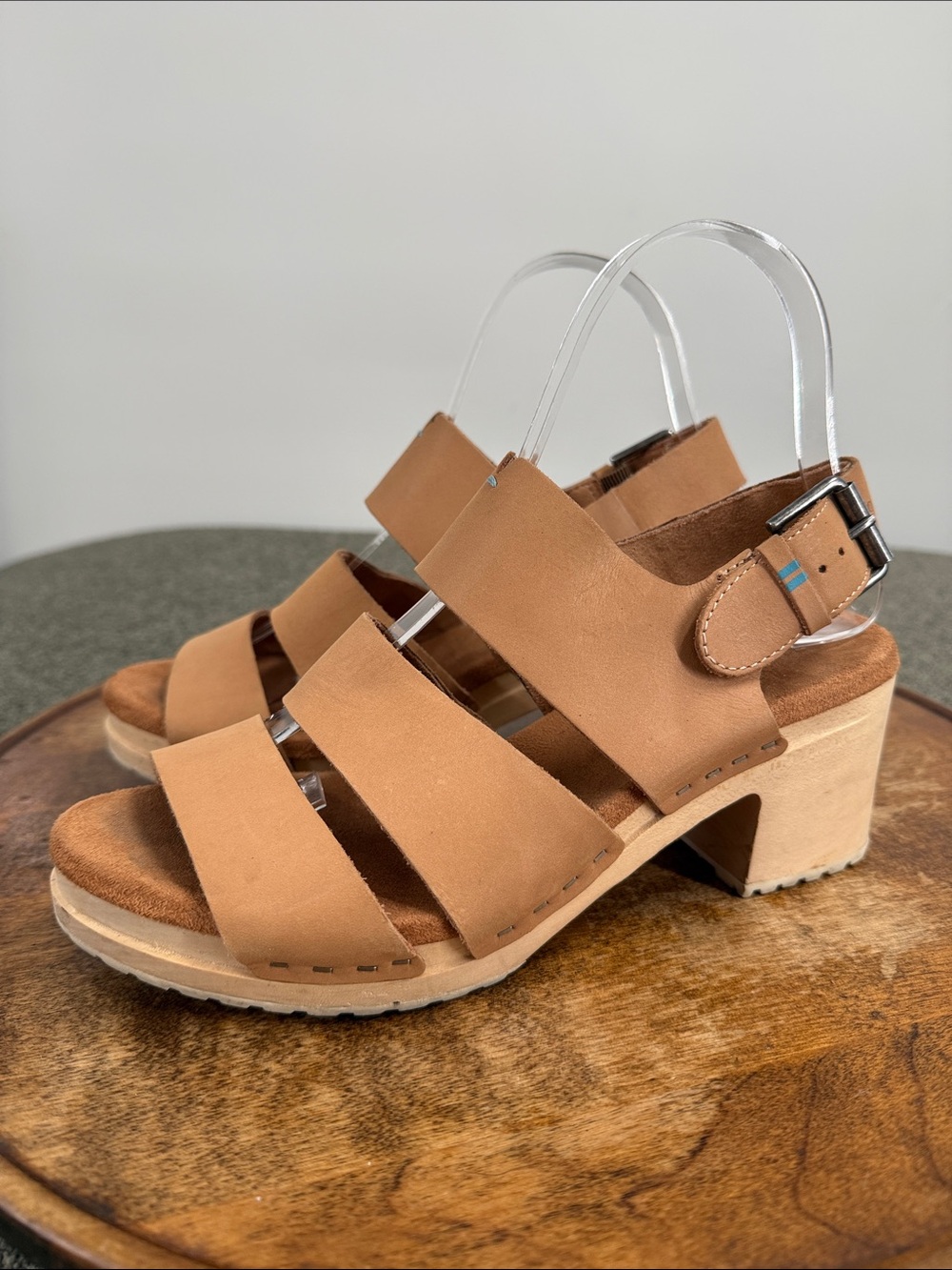 Toms Sandals Wm 6.5 M Phoebe Heeled Clog Tan Leather Wooden Block Heel